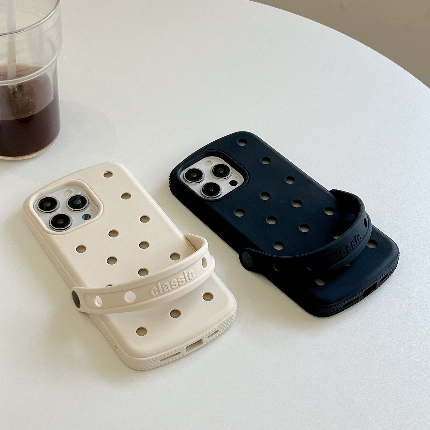🔥Last Day一49% off 🔥Perforated Heat-Dissipating Shock-Resistant Phone Case📱