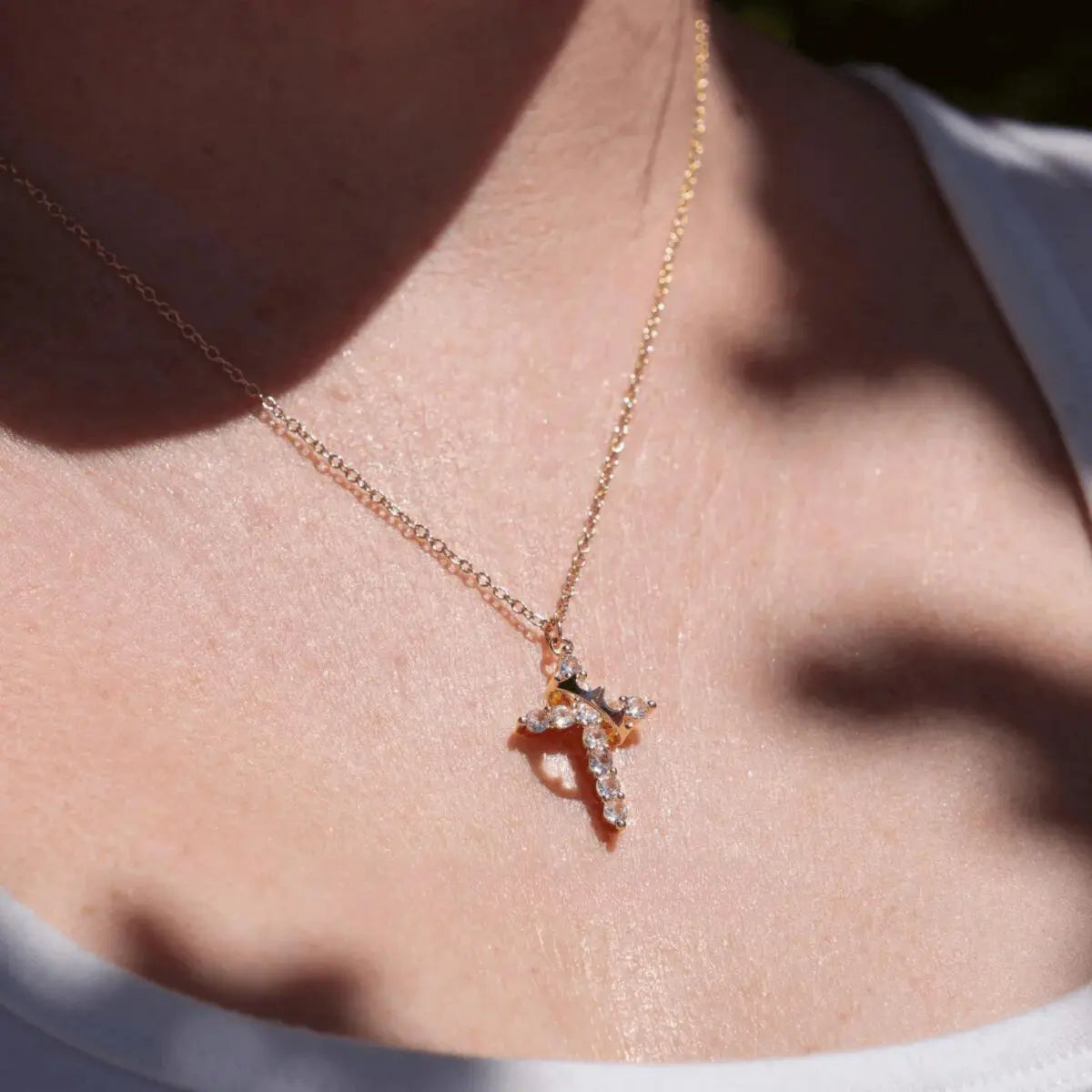 🔥Last Day Buy 1 Get 1 🔥Rotating Cross Diamond-Set Crown Necklace📿